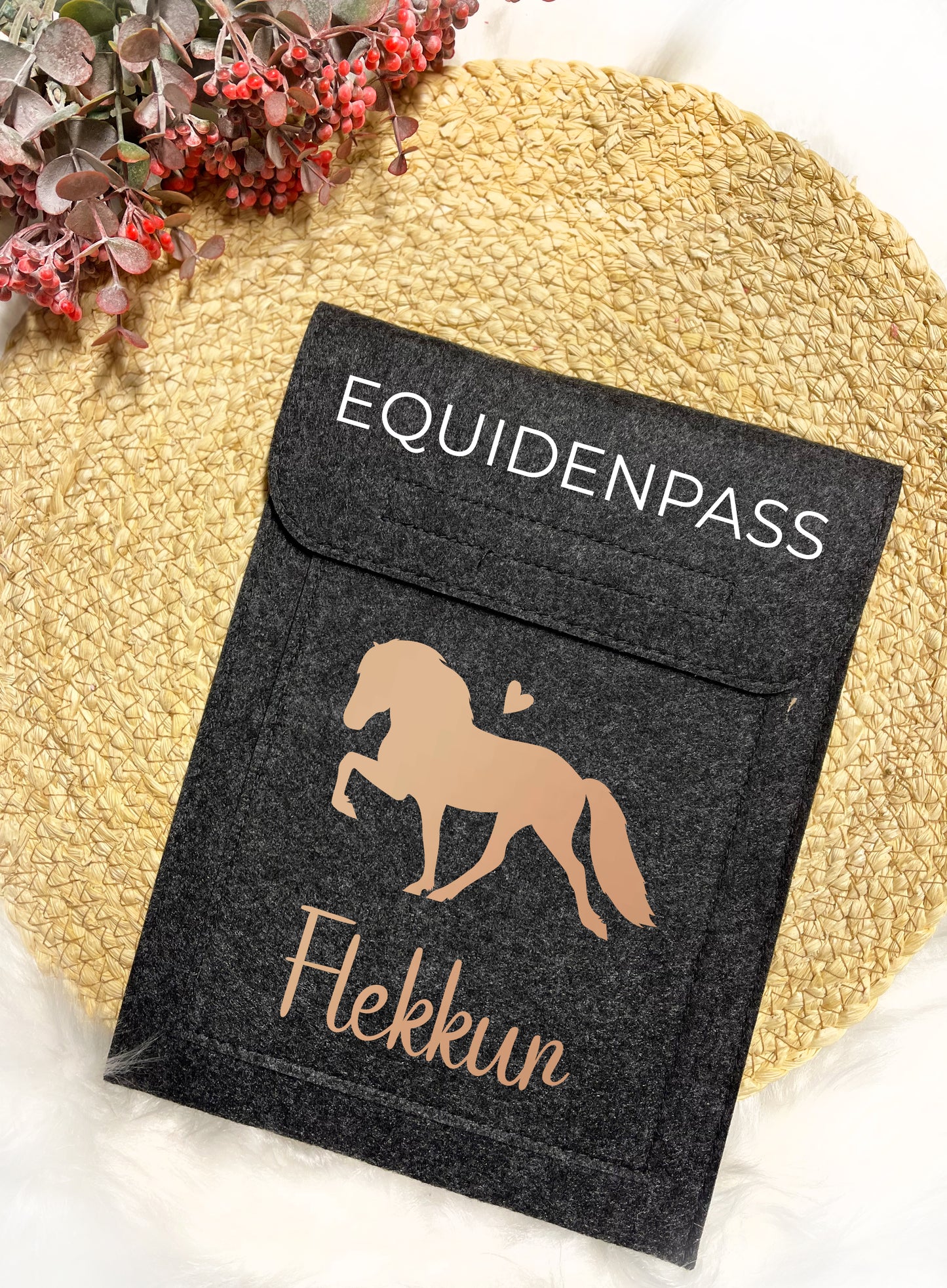 Equidenpasshülle "Flóki" l personalisiert