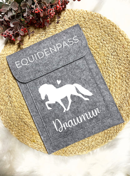 Equidenpasshülle "Flóki" l personalisiert
